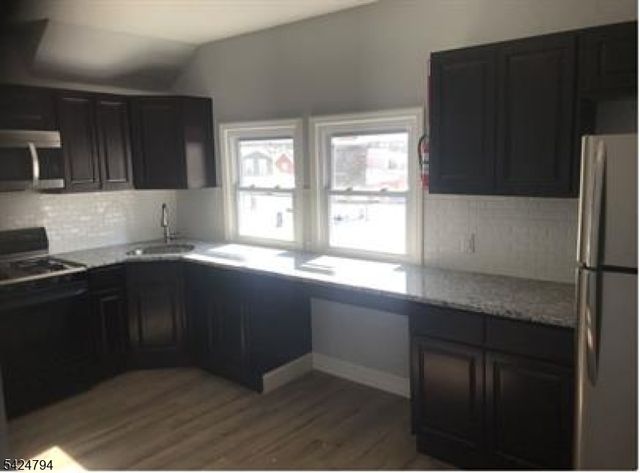 272 Wainwright St, Newark City, NJ 07112