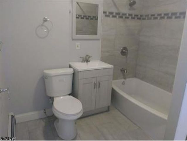 272 Wainwright St, Newark City, NJ 07112