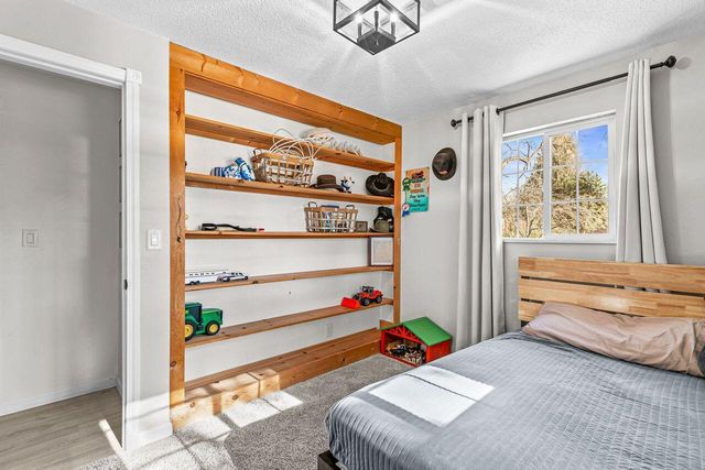 3065 Griffin Creek Road, Medford, OR 97501