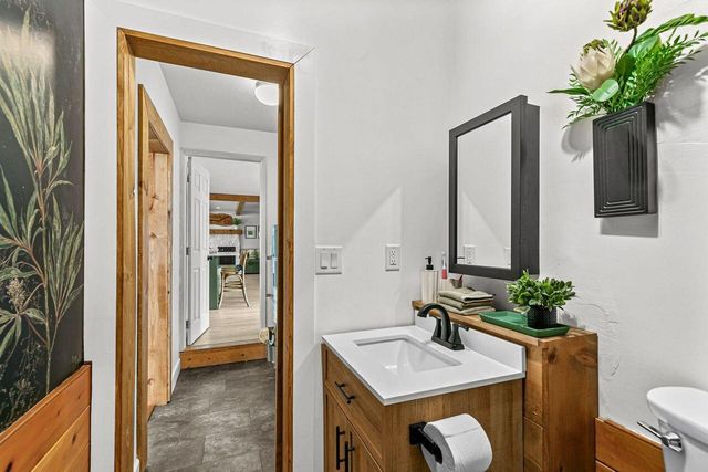 3065 Griffin Creek Road, Medford, OR 97501