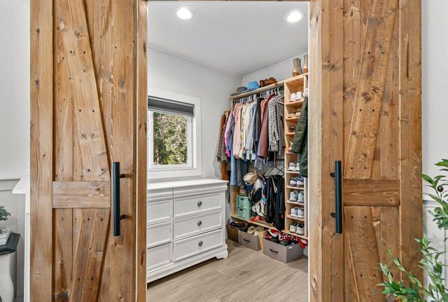 3065 Griffin Creek Road, Medford, OR 97501