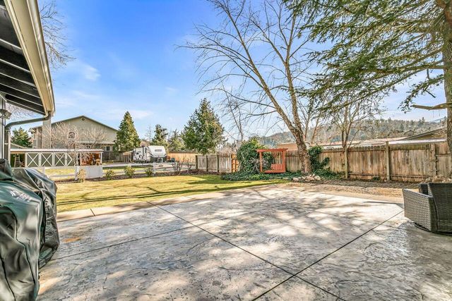 3065 Griffin Creek Road, Medford, OR 97501