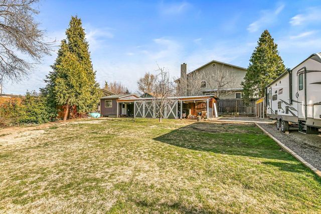 3065 Griffin Creek Road, Medford, OR 97501