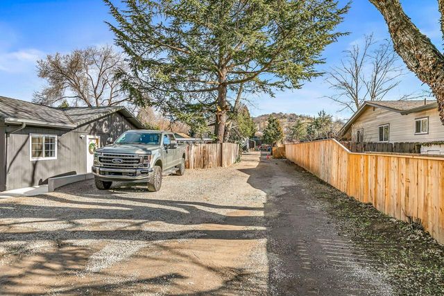 3065 Griffin Creek Road, Medford, OR 97501