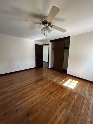 8 Patterson, Westfield, MA 01085