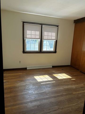 8 Patterson, Westfield, MA 01085