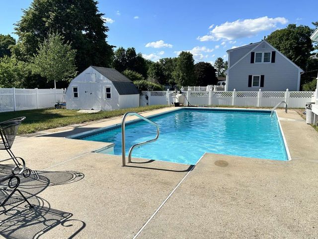 8 Patterson, Westfield, MA 01085