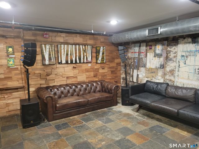 10 Capitol Avenue 102, Hartford, CT 06106