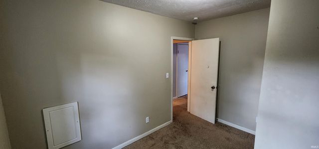 910 W Borley Avenue, Mishawaka, IN 46545