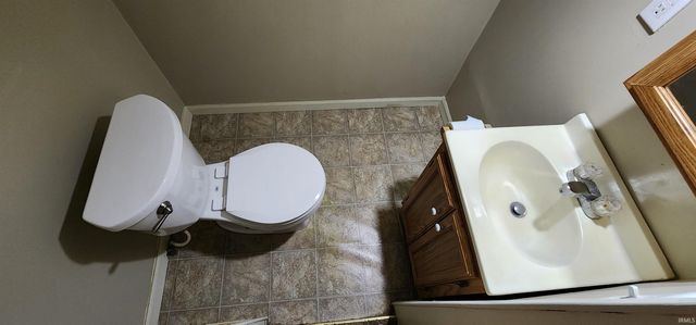910 W Borley Avenue, Mishawaka, IN 46545