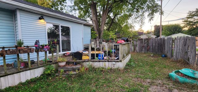 910 W Borley Avenue, Mishawaka, IN 46545