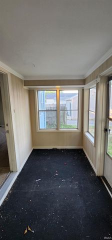 910 W Borley Avenue, Mishawaka, IN 46545