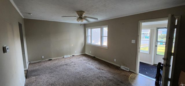 910 W Borley Avenue, Mishawaka, IN 46545