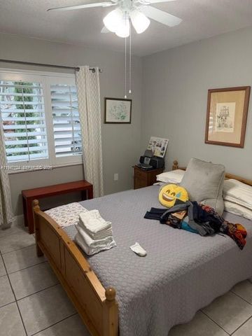 11541 SW 142nd Place, Miami, FL 33186