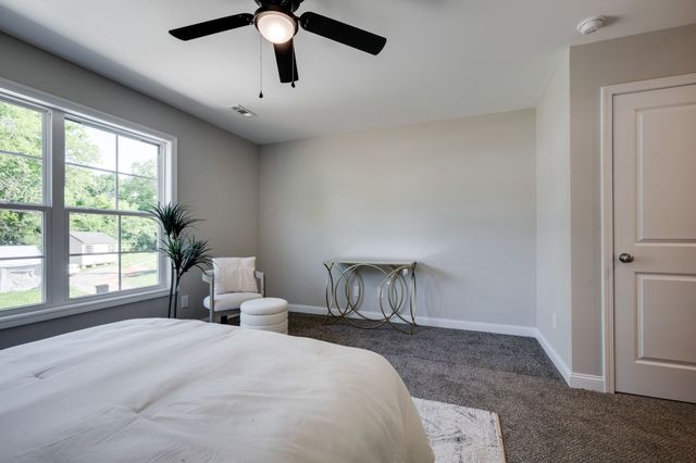 425 Via Drive, Clarksville, TN 37043