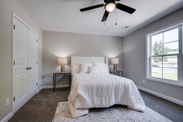 425 Via Drive, Clarksville, TN 37043