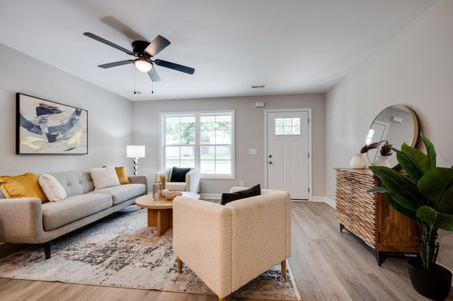 425 Via Drive, Clarksville, TN 37043