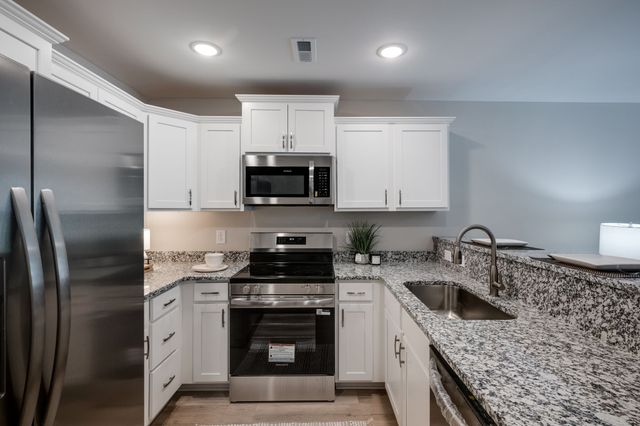 425 Via Drive, Clarksville, TN 37043