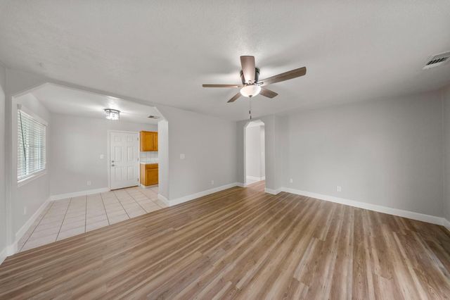 2021 Ellison Dr, Modesto, CA 95355