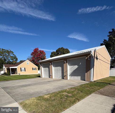 519 WEEKS AVE, Riverside, NJ 08075