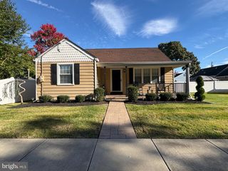 519 WEEKS AVE, Riverside, NJ 08075