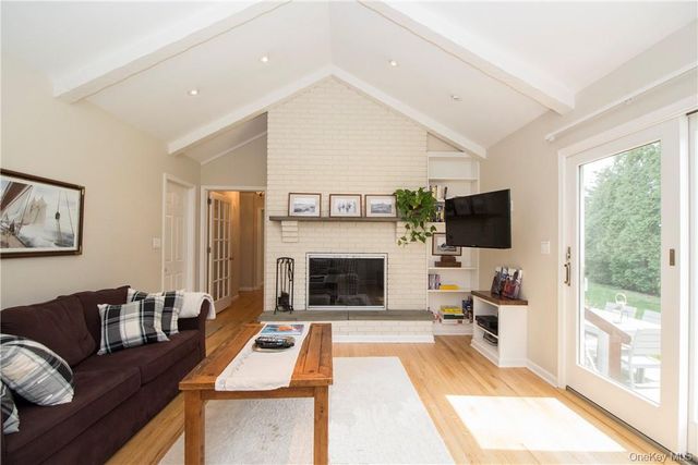 4 Dalphin Drive, Rye, NY 10580