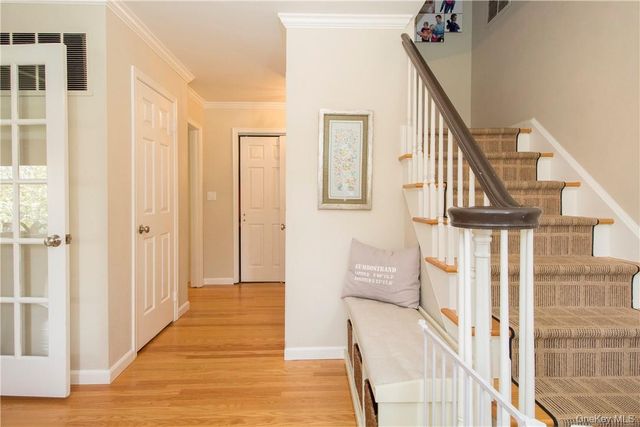 4 Dalphin Drive, Rye, NY 10580