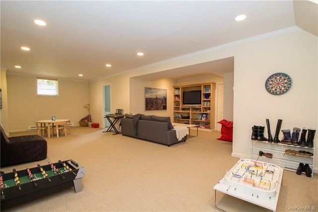 4 Dalphin Drive, Rye, NY 10580
