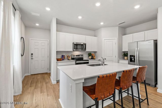 10749 WATERFIELD Road, Jacksonville, FL 32210