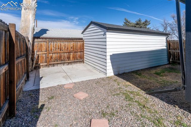 2201 W Warren Avenue, Englewood, CO 80110