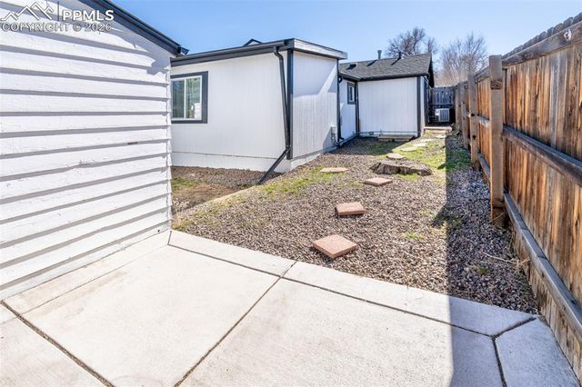 2201 W Warren Avenue, Englewood, CO 80110