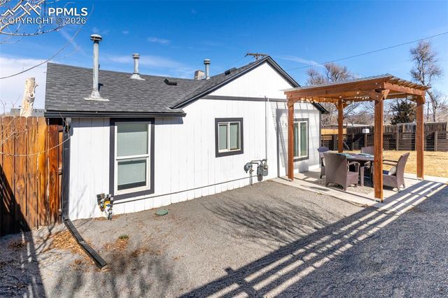 2201 W Warren Avenue, Englewood, CO 80110