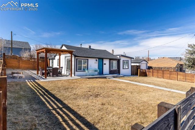 2201 W Warren Avenue, Englewood, CO 80110