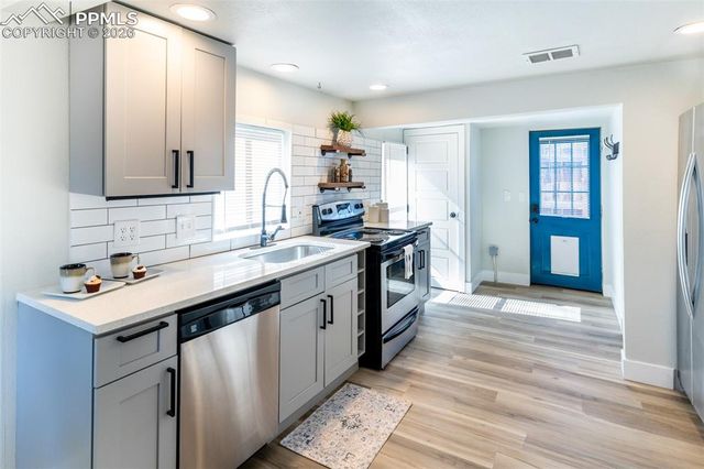 2201 W Warren Avenue, Englewood, CO 80110