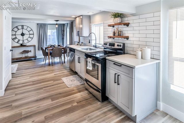 2201 W Warren Avenue, Englewood, CO 80110