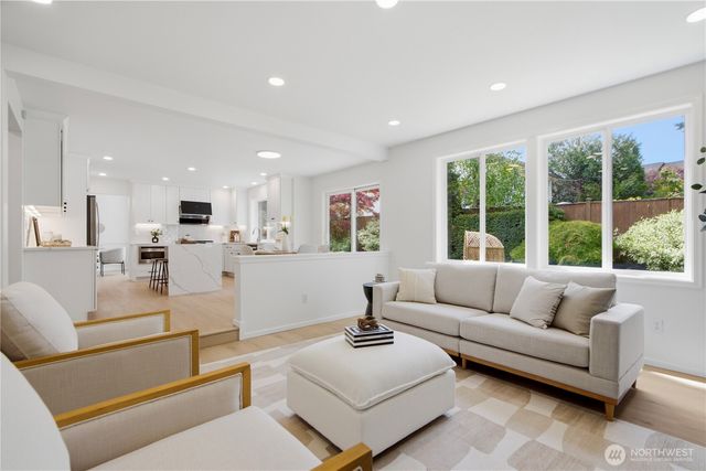 1527 233rd Place NE, Sammamish, WA 98074