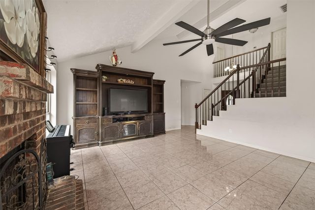 10615 White Fawn Drive, Houston, TX 77041