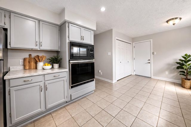 10615 White Fawn Drive, Houston, TX 77041