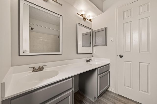 10615 White Fawn Drive, Houston, TX 77041