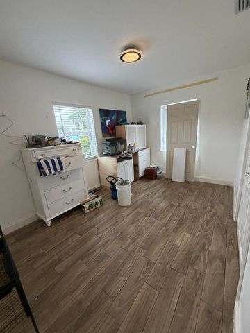 1313 S B Street, Lake Worth Beach, FL 33460