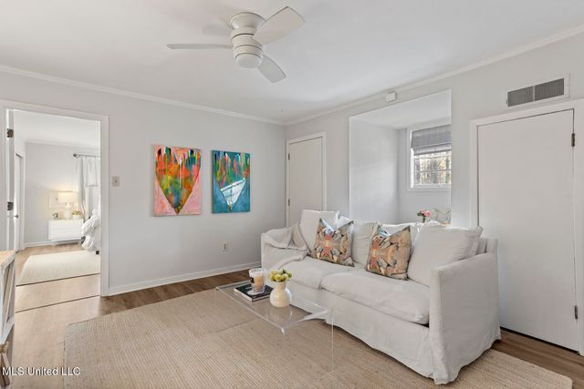 4465 Wedgewood Street, Jackson, MS 39211