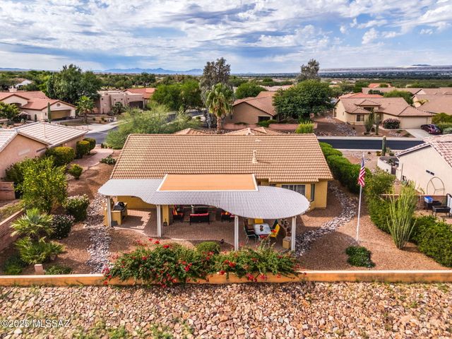 1821 E Redstart Road, Green Valley, AZ 85614