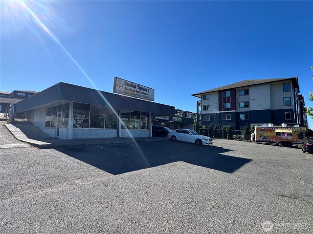 21624 Pacific Highway S, Des Moines, WA 98198