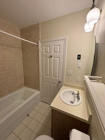 147 Kelton 305, Boston, MA 02134