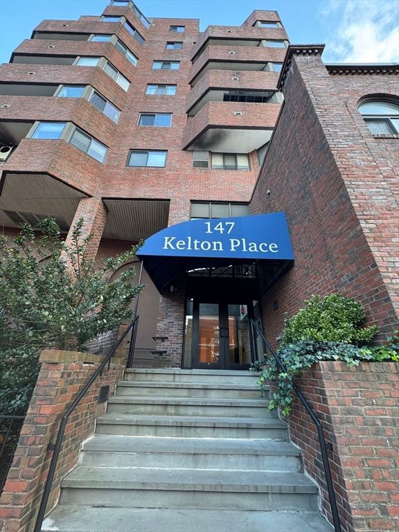 147 Kelton 305, Boston, MA 02134