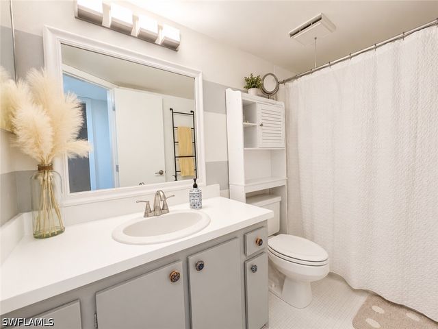 1056 Forest Lakes DR A201, Naples, FL 34105