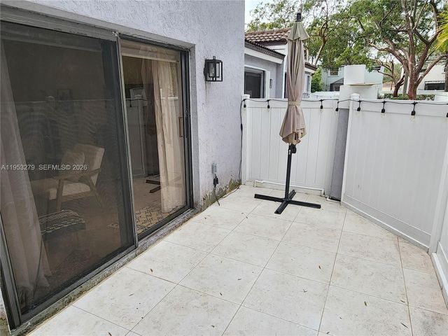 11763 NW 11th St, Pembroke Pines, FL 33026