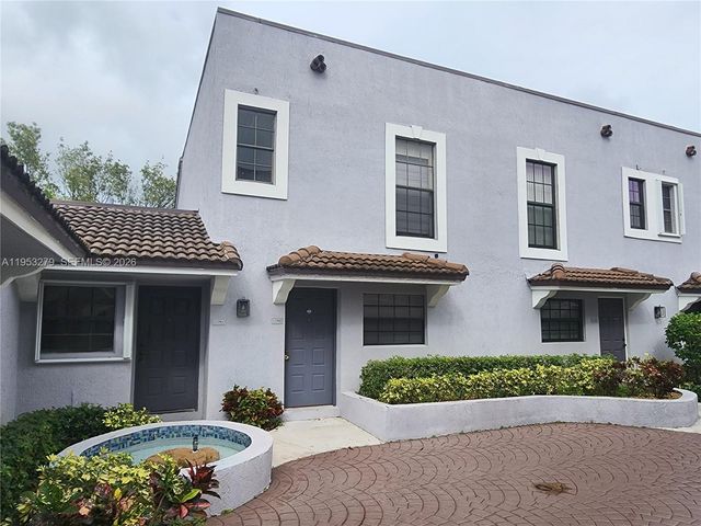 11763 NW 11th St, Pembroke Pines, FL 33026