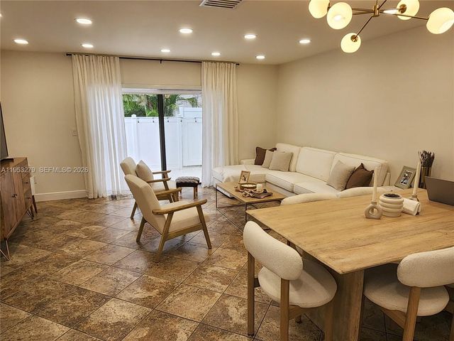 11763 NW 11th St, Pembroke Pines, FL 33026