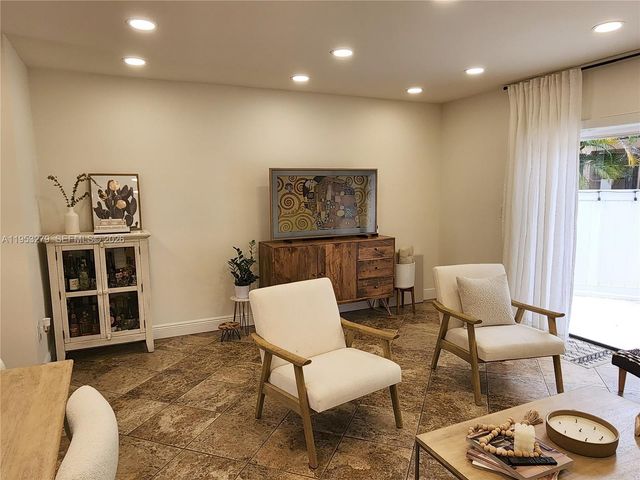 11763 NW 11th St, Pembroke Pines, FL 33026